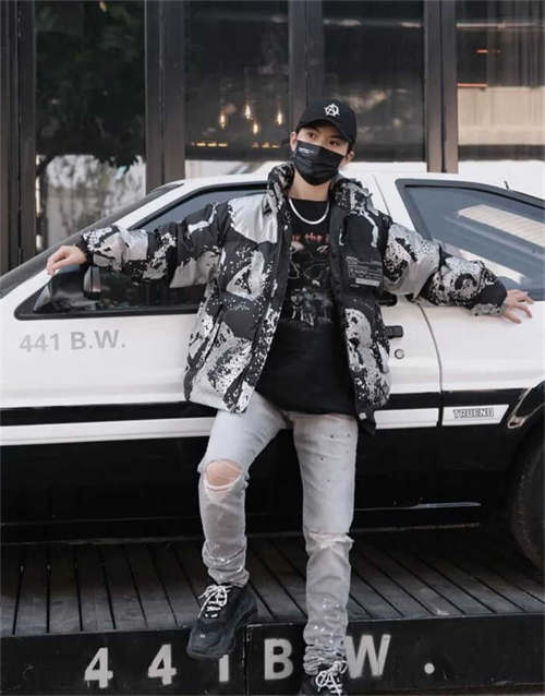 발렌시아가 트리플 S 트레이너 트리플 블랙 2021 534162W09OM1000 photo review