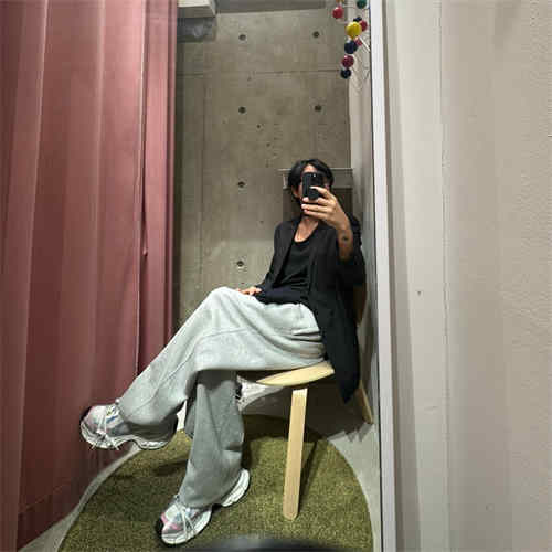 발렌시아가 3XL 스니커즈 화이트 레드 블루 734734W3XL59645 photo review