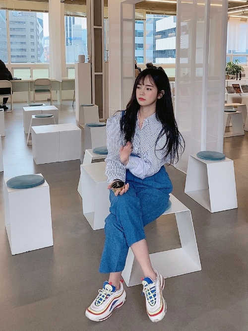 나이키 에어맥스 97 코듀로이 화이트 SE 레인보우 AQ4137-101 photo review