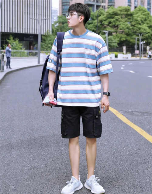 아디다스 이지 부스트 350 V2 클라우드 화이트 - 논리플렉티브 FW3043 photo review